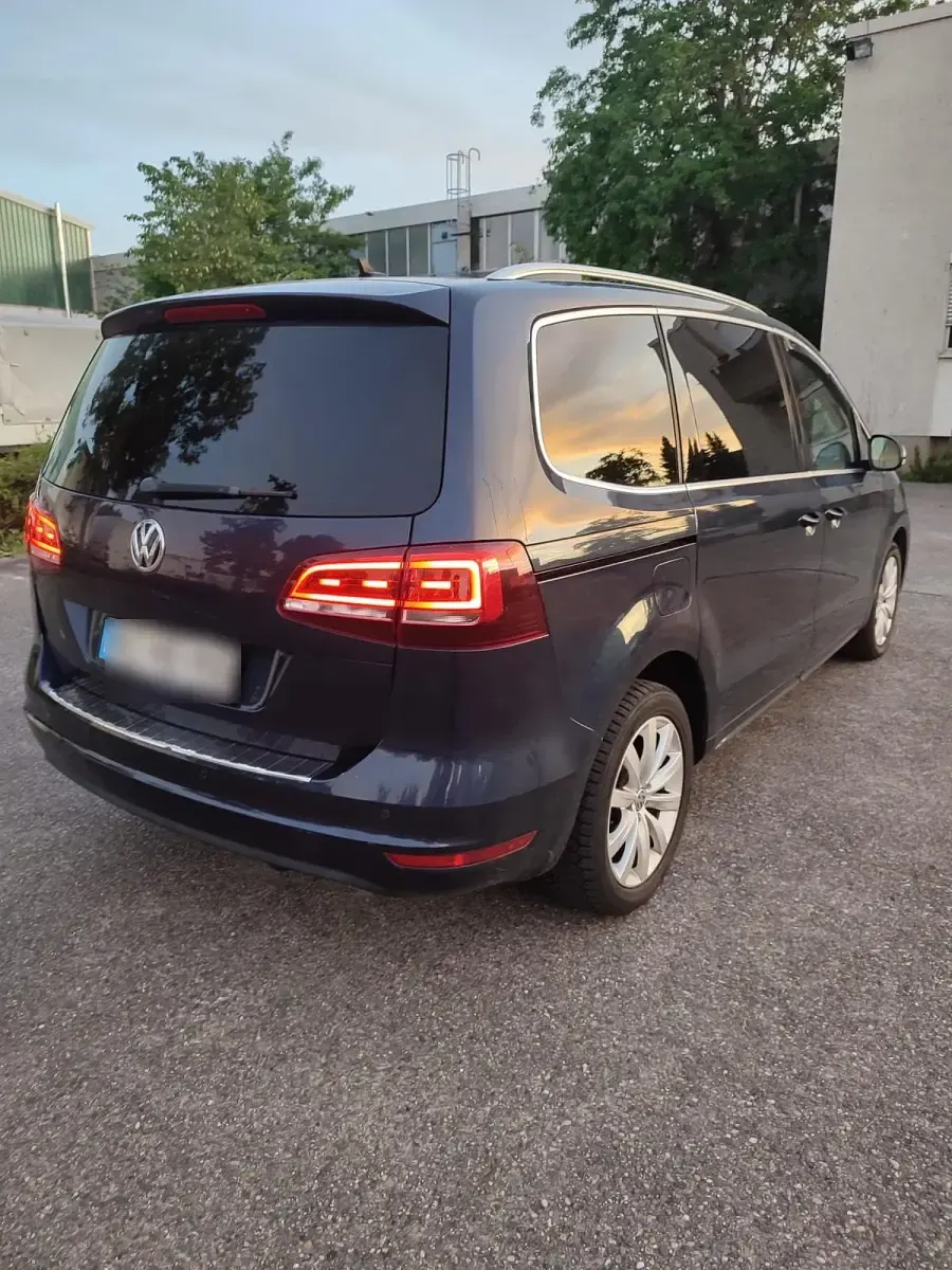 Gebraucht VW Sharan 183 PS (134 kW) 2015 Blau Van / Kleinbus