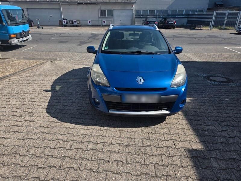 Blau Gebraucht 2010 Renault Clio GrandTour Dynamique Kombi | 2.650 € - Bild 1/4