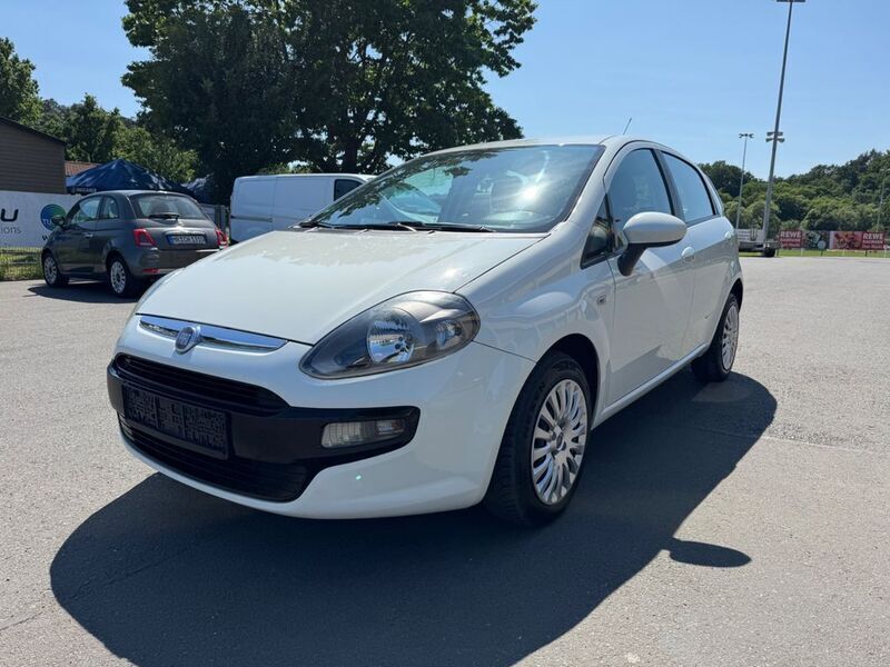 Weiß Gebraucht 2011 Fiat Punto Evo Kleinwagen | 4.900 € (Teuer) - Bild 1/4