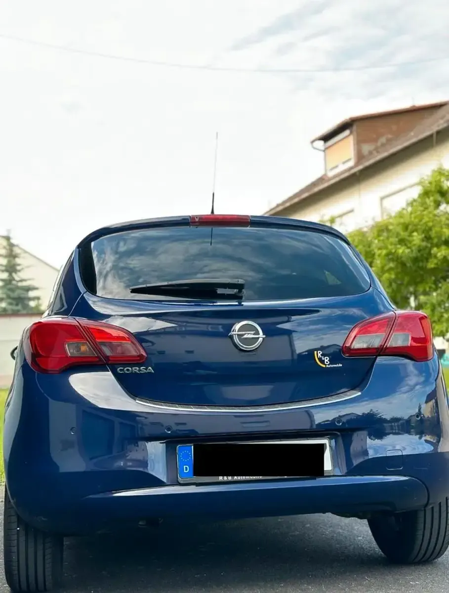 Usado Opel Corsa Edition 90 CV (66 kW) 2015 Azul Utilitario