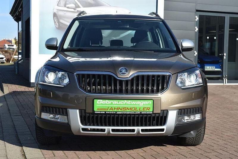 Gebraucht Skoda Yeti 110 PS (80 kW) 2015 Matobraun metallic SUV