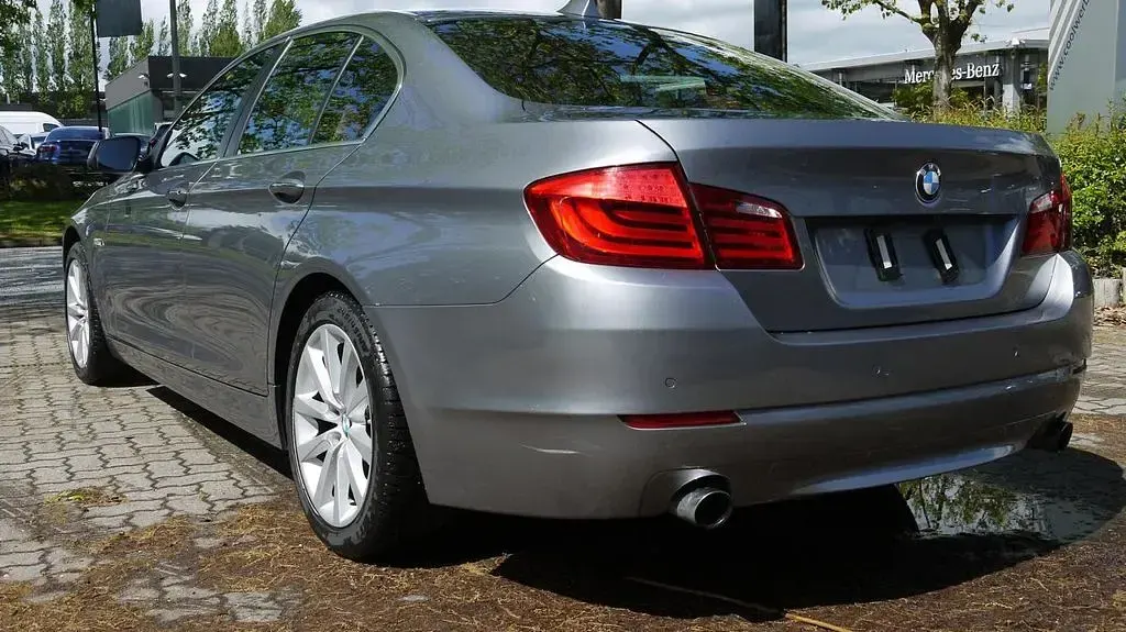 Gebraucht BMW 535 306 PS (225 kW) 2011 Grau Limousine