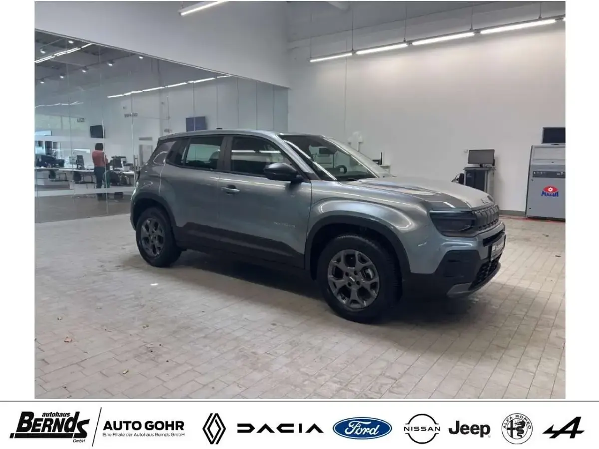 Usado Jeep Avenger Longitude 101 CV (74 kW) 2024 Gris SUV