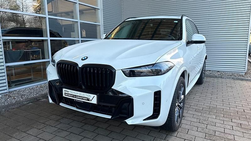 Gebraucht BMW X5 Efficient Dynamics 340 PS (250 kW) 2025 Alpinweiß uni SUV