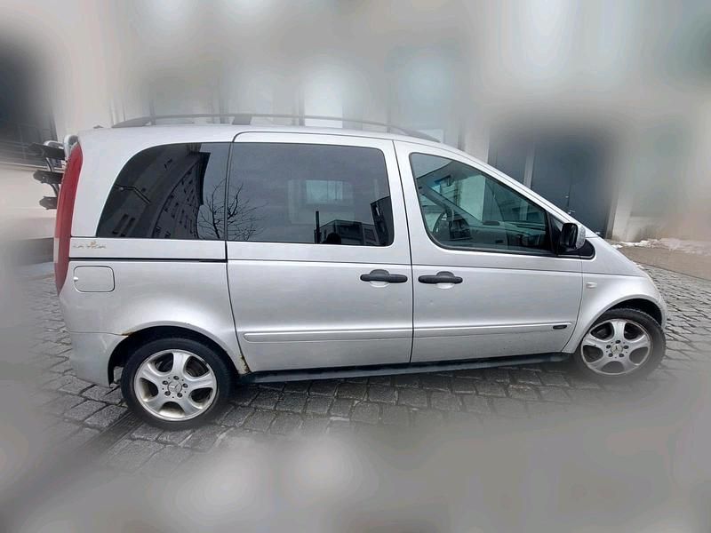 Gebraucht Mercedes Vaneo 100 PS (73 kW) 2005 Silber Van / Kleinbus