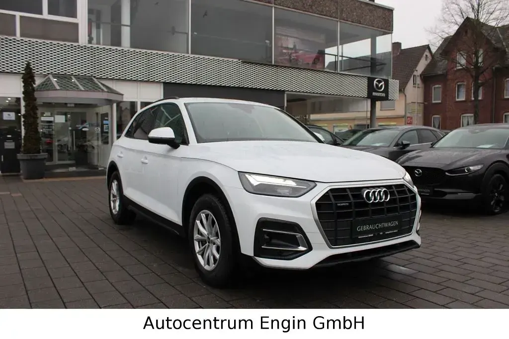 Używany Audi Q5 Basis 204 KM (150 kW) 2022 Biały SUV