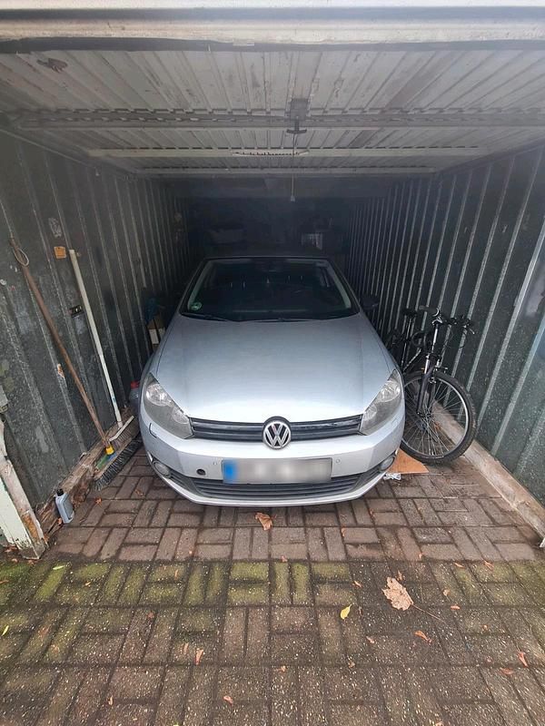 Gebraucht VW Golf VI 105 PS (77 kW) 2012 Silber Kleinwagen