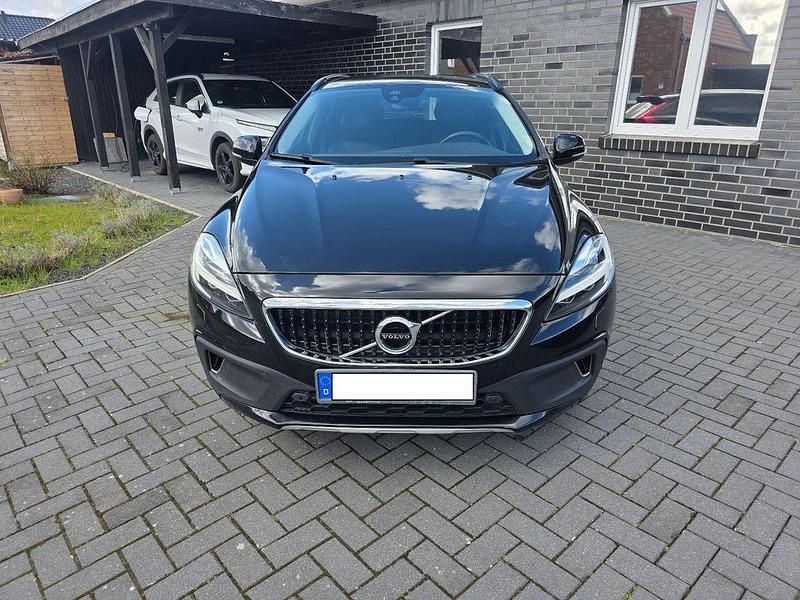 Gebraucht Volvo V40 CC Summum 150 PS (110 kW) 2016 Schwarz Kombi