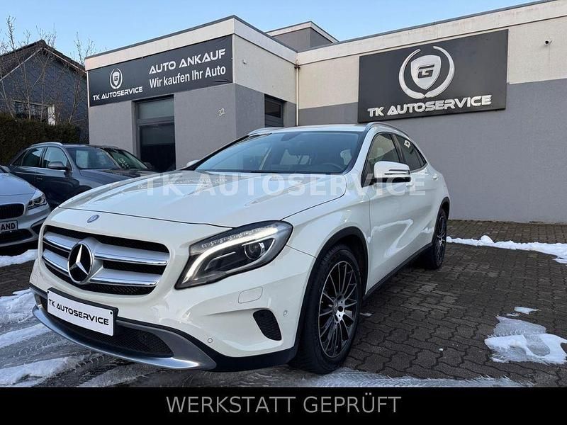 Gebraucht Mercedes GLA180 122 PS (89 kW) 2016 Weiß SUV