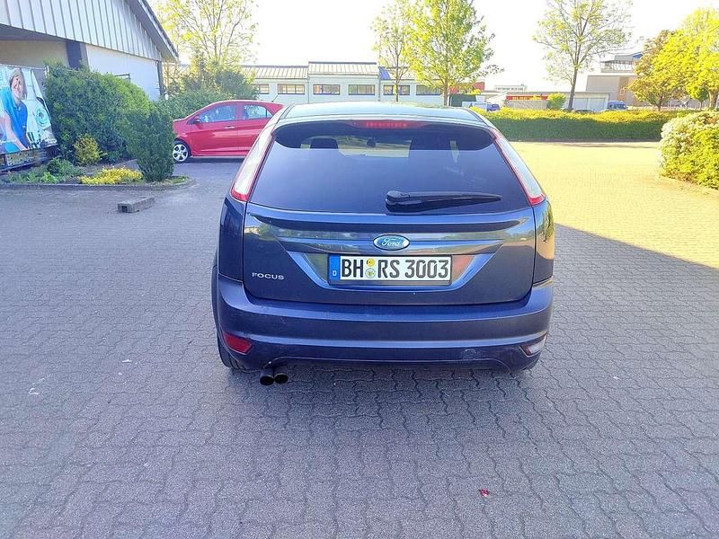 Second-hand Ford Focus Style 101 CP (74 kW) 2009 Berlinǎ