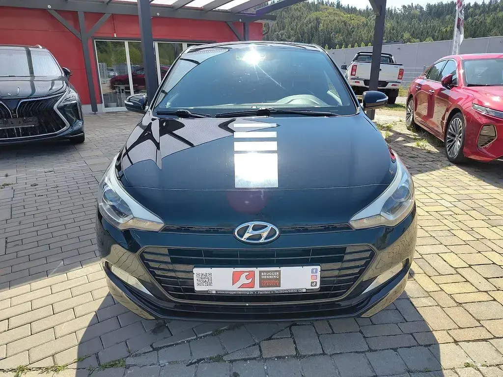 Gebraucht Hyundai i20 Sport 120 PS (88 kW) 2016 Schwarz Limousine