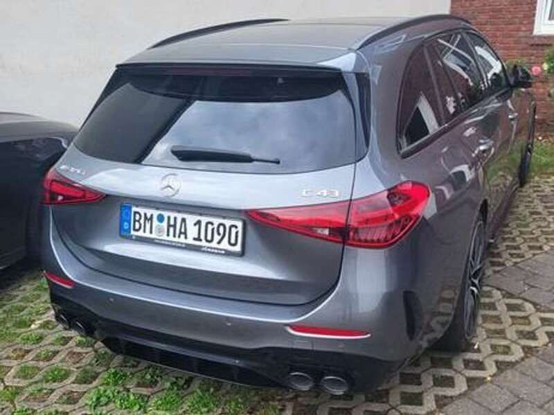 Grau Gebraucht 2023 Mercedes C43 AMG AMG Kombi | 52.900 € (Superpreis) - Bild 1/4