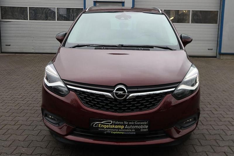 Gebraucht Opel Zafira Innovation 140 PS (102 kW) 2018 Braun Van / Kleinbus