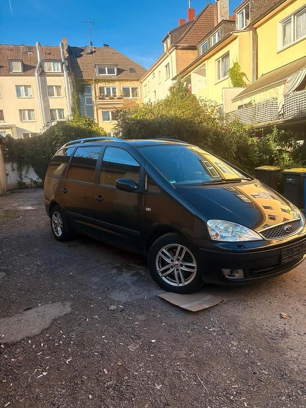 Schwarz Gebraucht 2004 Ford Galaxy Van / Kleinbus | 1.650 € (Fairer Preis) - Bild 1/4
