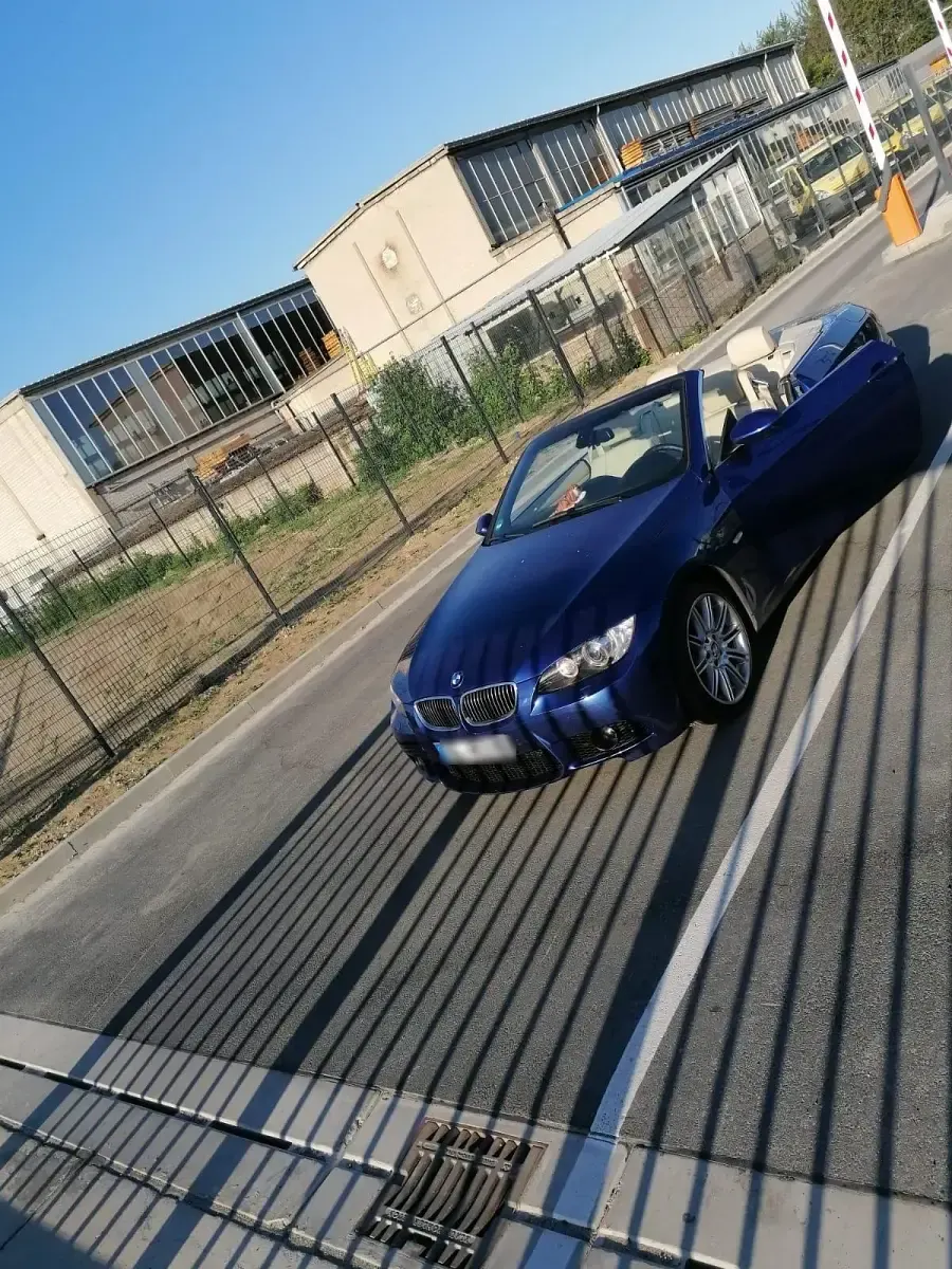 Gebraucht BMW 335 Cabriolet 306 PS (225 kW) 2008 Blau Cabrio