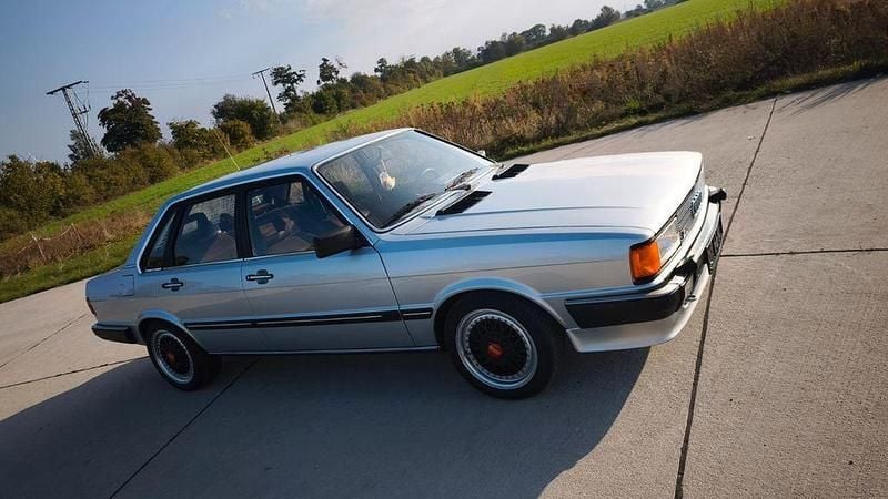 Silber Gebraucht 1982 Audi 80 Ambiente Limousine | 13.490 € - Bild 1/4