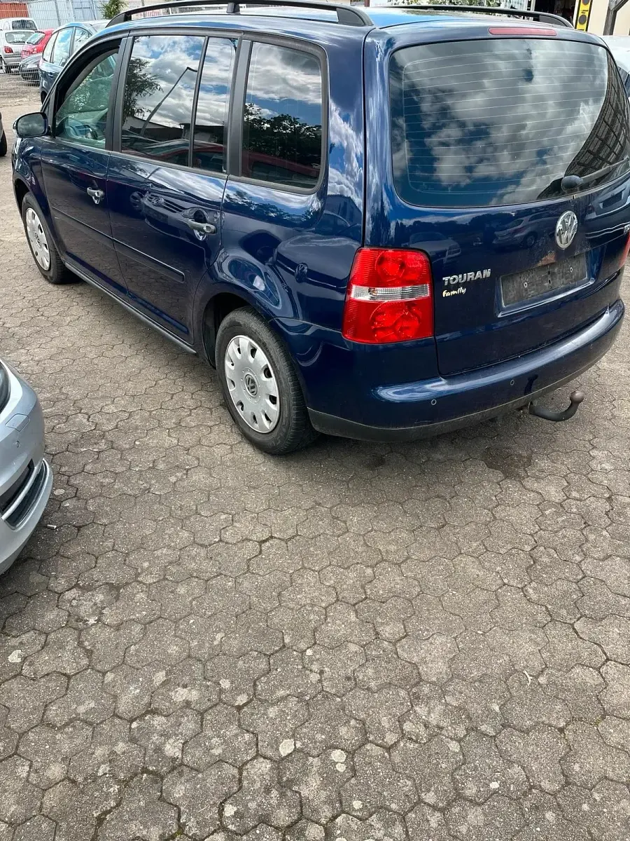Usata VW Touran 105 CV (77 kW) 2007 Blu Monovolume