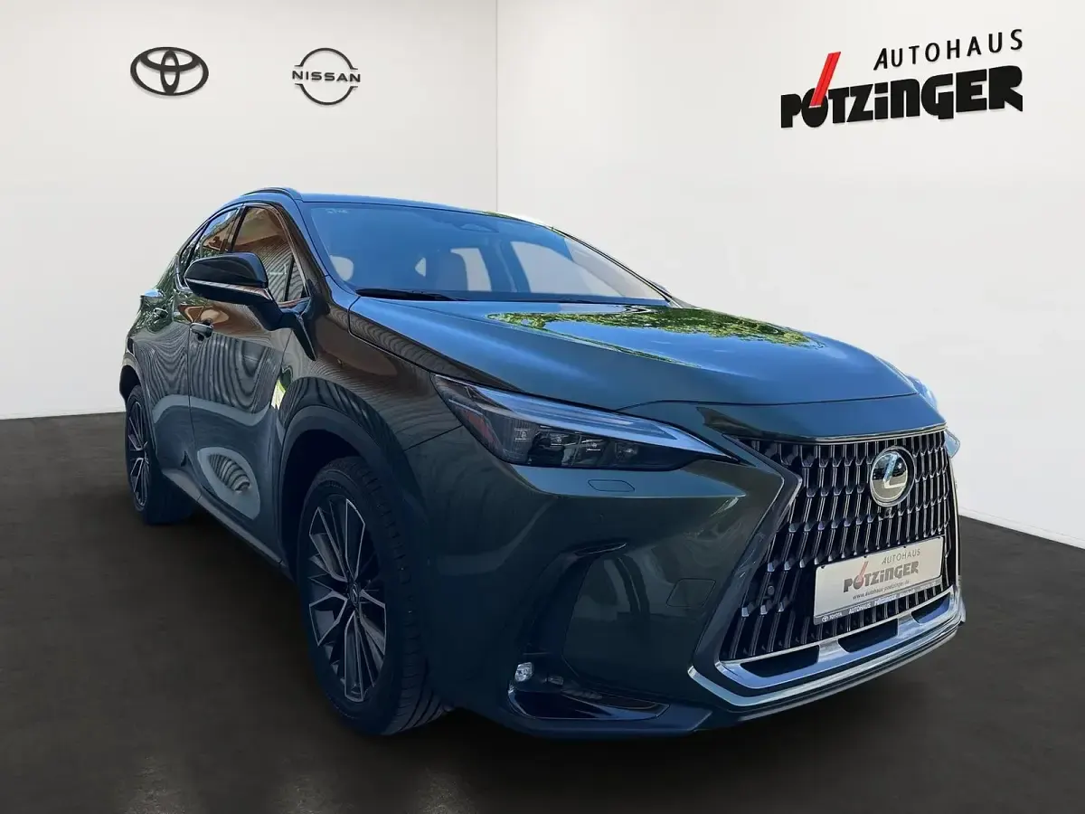 Gebraucht Lexus NX450h+ E-FOUR 185 PS (136 kW) 2022 Norigrün SUV