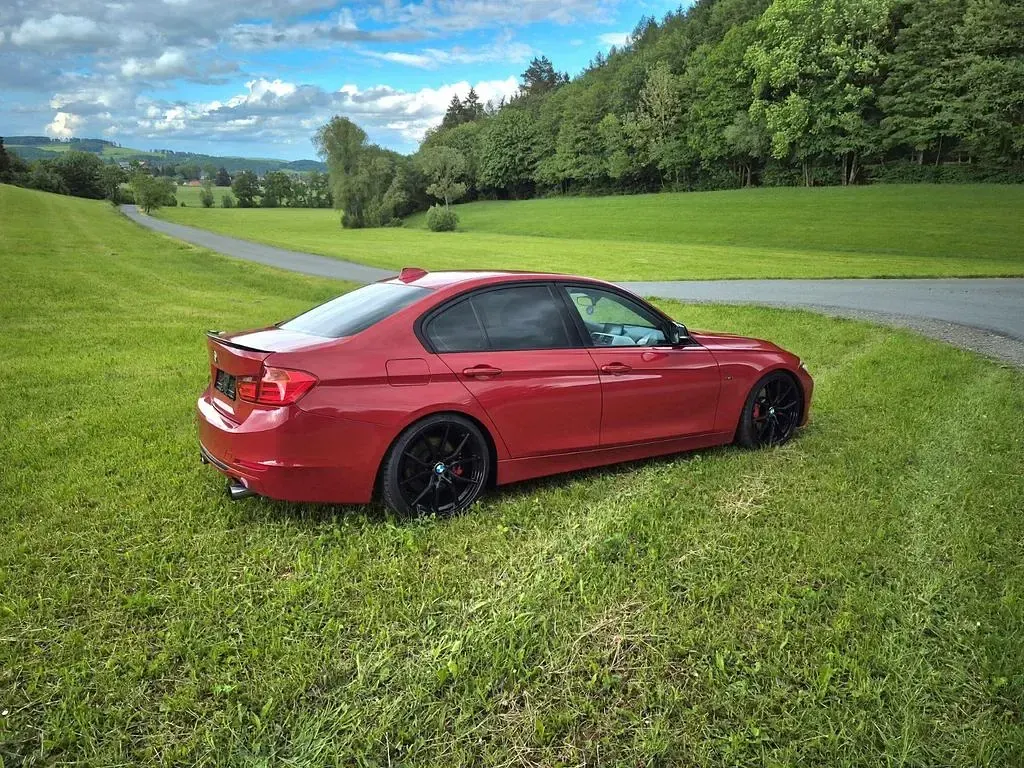 Gebraucht BMW 335 M Sport 306 PS (225 kW) 2012 Rot Coupé