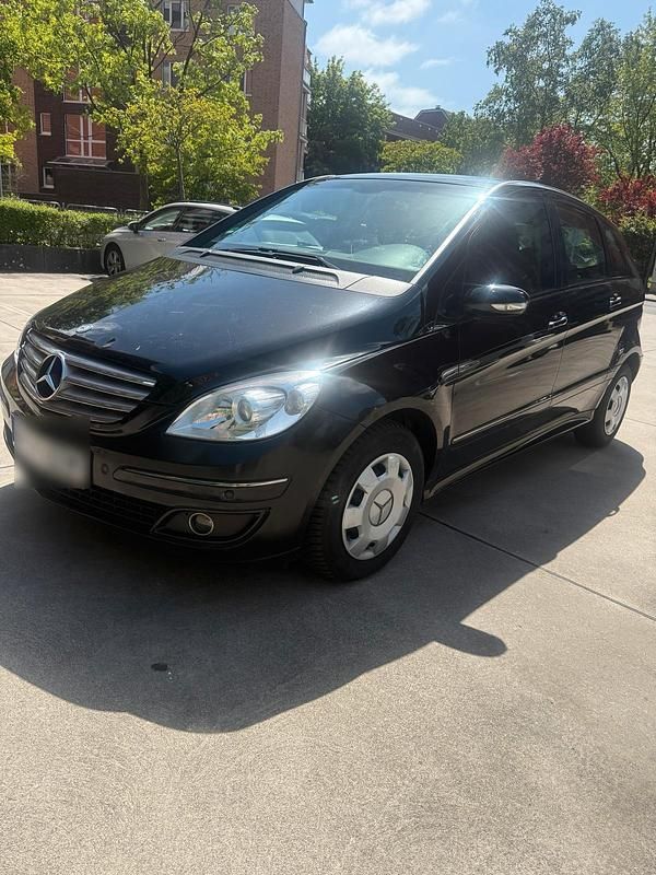 Schwarz Gebraucht 2008 Mercedes B170 Van / Kleinbus | 2.800 € (Fairer Preis) - Bild 1/4