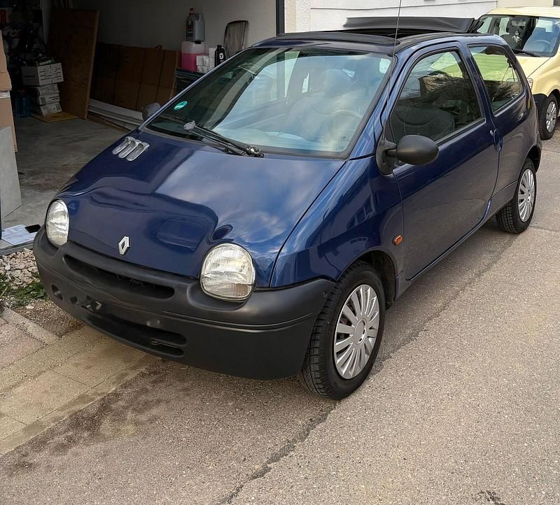 Blau Gebraucht 1998 Renault Twingo Kleinwagen | 950 € (Fairer Preis) - Bild 1/4