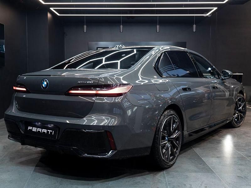 Gebraucht BMW i7 M Sport 400 kW (544 PS) 2023 Grau Limousine
