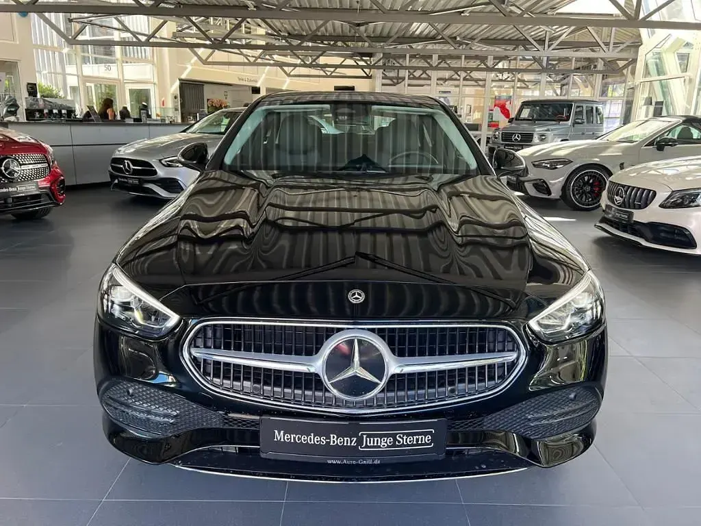 Używany Mercedes C300e Advanced Plus 204 KM (150 kW) 2025 Czarny Sedan/Limuzyna