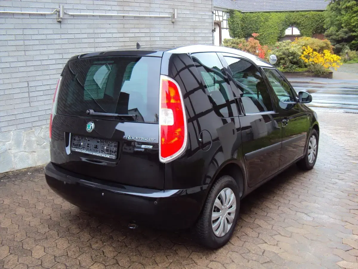 Gebraucht Skoda Roomster 86 PS (63 kW) 2012 Schwarz Van / Kleinbus