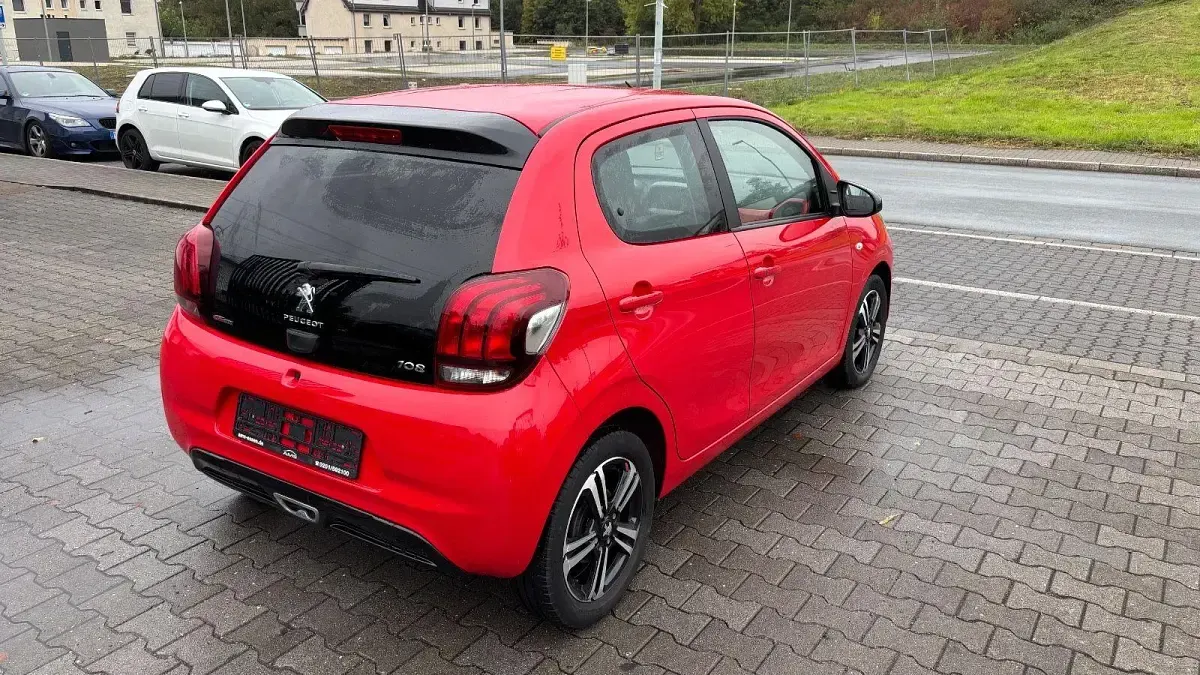Gebraucht Peugeot 108 Style 82 PS (60 kW) 2017 Rot Kleinwagen