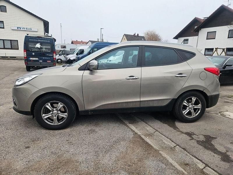 Gebraucht Hyundai ix35 Premium 184 PS (135 kW) 2011 Silber SUV