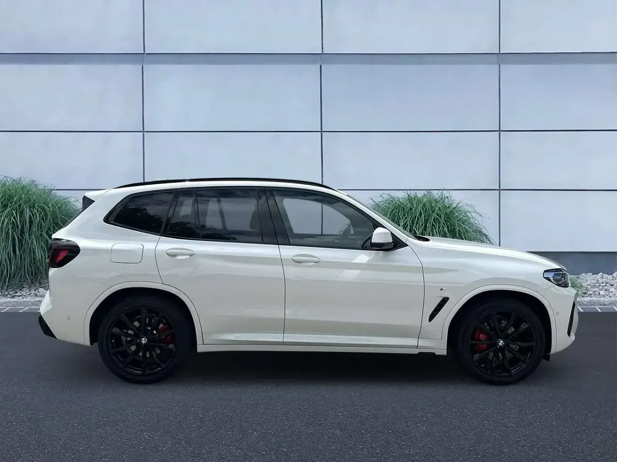 Gebraucht BMW X3 M Sport 245 PS (180 kW) 2023 Alpinweiß uni SUV