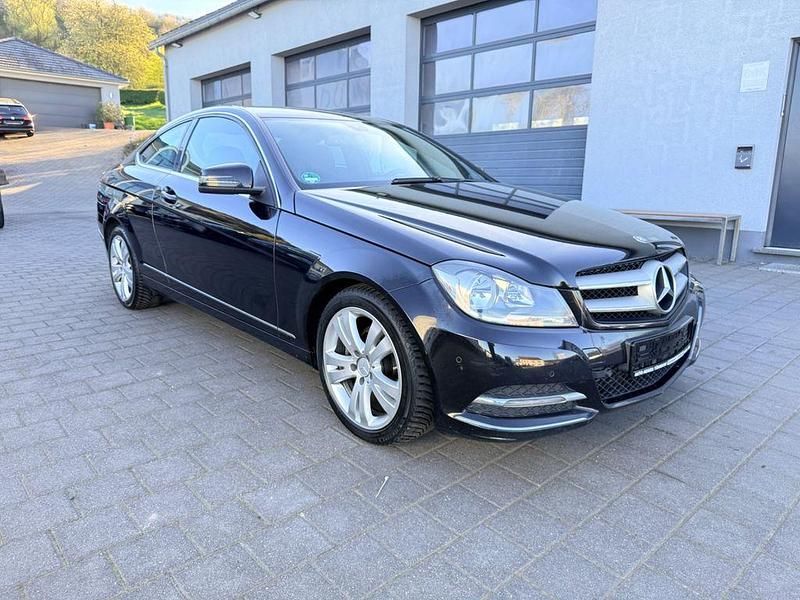 Gebraucht Mercedes C220 170 PS (125 kW) 2013 Schwarz Coupé