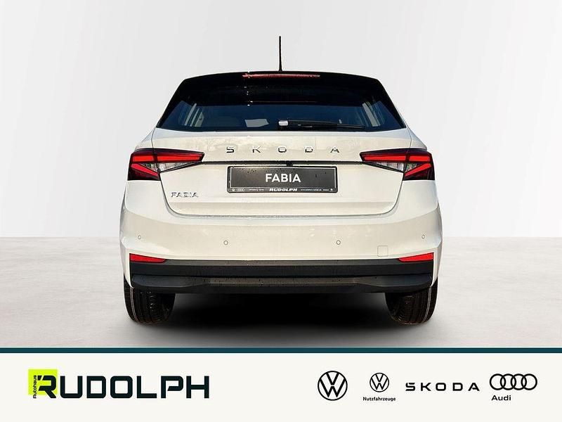 Neu Skoda Fabia Selection 116 PS (85 kW) 2026 Moonweiss metallic Kleinwagen