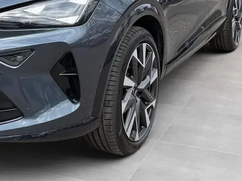 Neu Cupra Formentor 204 PS (150 kW) 2026 Grau SUV