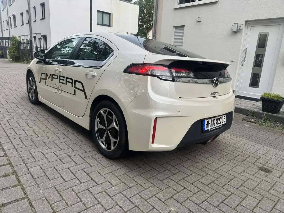 Gebraucht Opel Ampera Edition 111 kW (151 PS) 2012 Weiß Kleinwagen