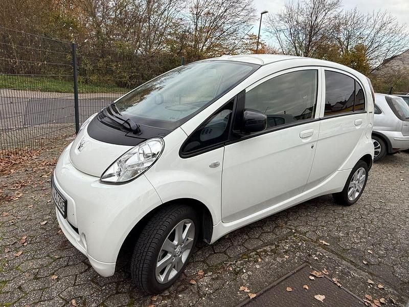 Gebraucht 2016 Peugeot iON Active Kleinwagen | 7.400 € (Etwas zu teuer) - Bild 1/4