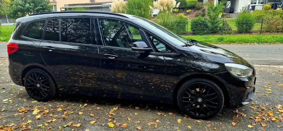 Gebraucht BMW 218 Gran Tourer Advantage 150 PS (110 kW) 2017 Schwarz Van / Kleinbus