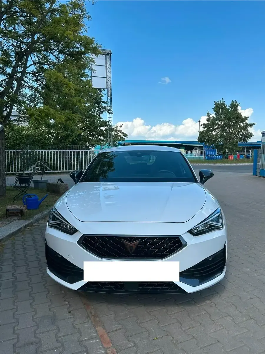 Gebraucht Cupra Leon 245 PS (180 kW) 2022 Weiß Limousine