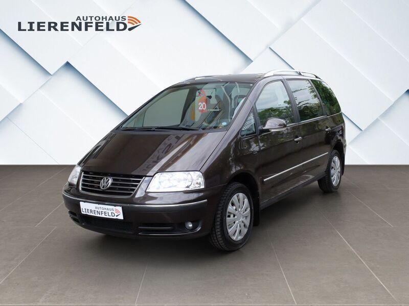 Rot Gebraucht 2006 VW Sharan Trendline Van / Kleinbus | 6.990 € (Teuer) - Bild 1/4