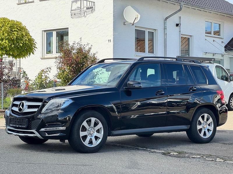 Schwarz unilack Gebraucht 2014 Mercedes GLK220 SUV | 11.990 € (Fairer Preis) - Bild 1/4