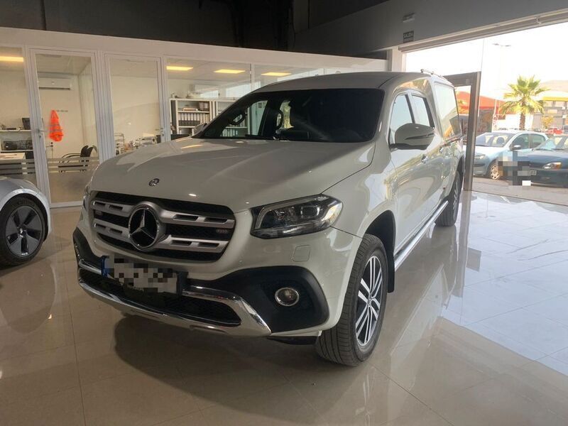 Gebraucht Mercedes X250 190 PS (139 kW) 2018 Weiß Pickup
