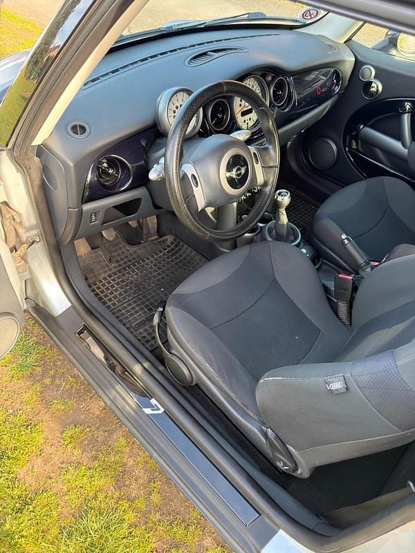 Usado Mini Cooper 90 HP (66 kW) 2006 Prateado Citadino