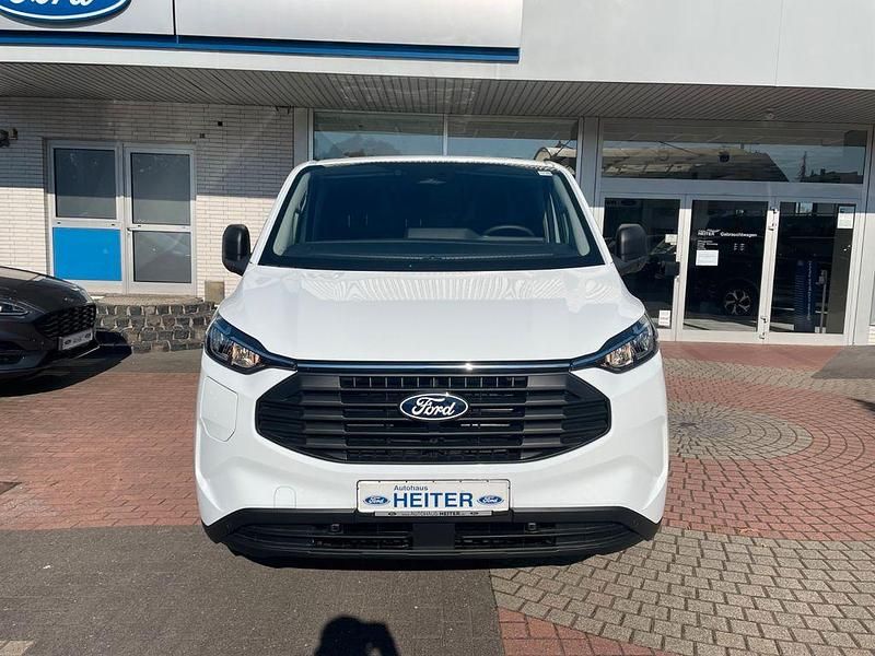 Neu Ford Transit Custom 232 PS (170 kW) 2025 Weiß Van