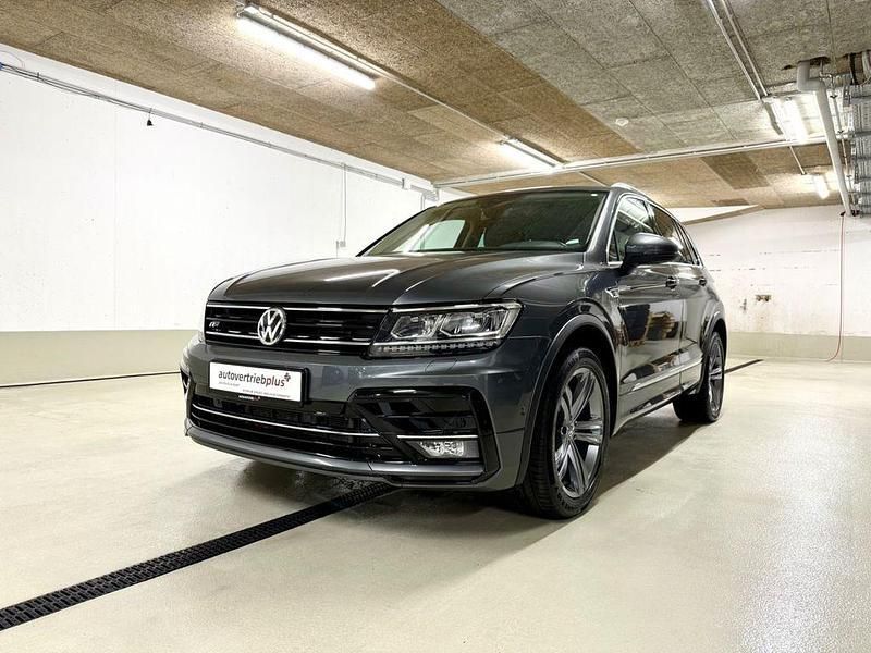 Grau Gebraucht 2019 VW Tiguan R-line SUV | 25.850 € (Fairer Preis) - Bild 1/4