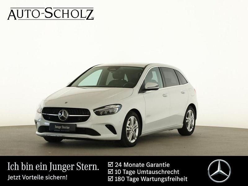 Weiß Gebraucht 2024 Mercedes B180 Progressive Van / Kleinbus | 28.543 € (Superpreis) - Bild 1/4