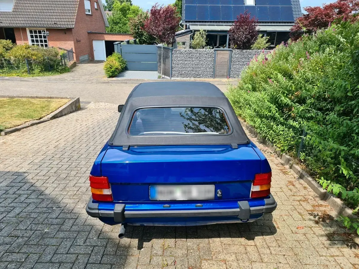 Gebraucht Ford Escort Cabriolet 106 PS (77 kW) 1984 Blau Cabrio