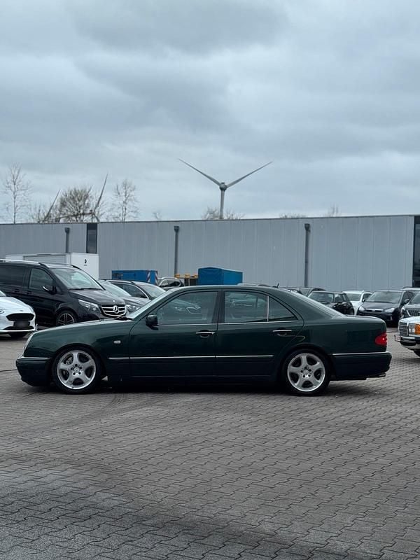 Gebraucht Mercedes E430 AMG 279 PS (205 kW) 1998 Grün Limousine