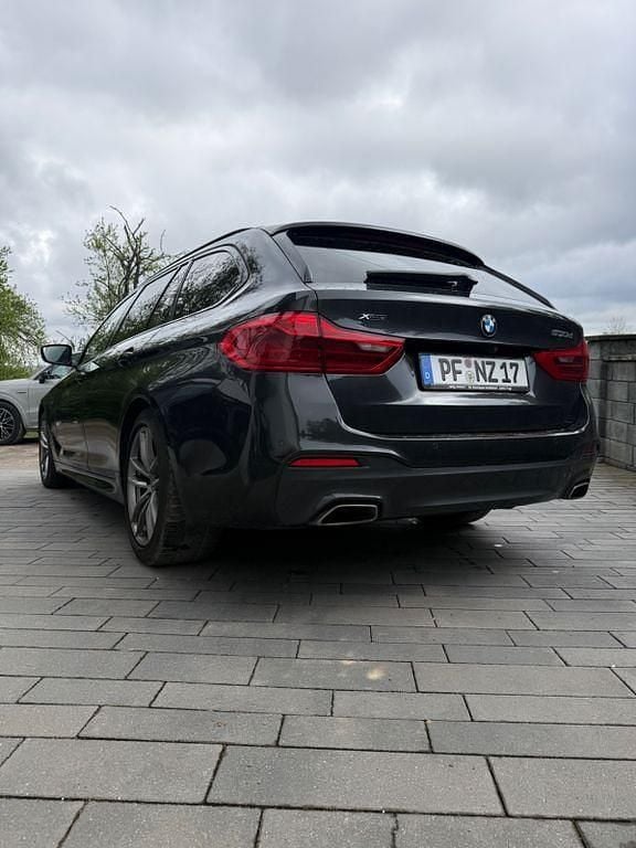 Używany BMW 530 Performance 265 KM (194 kW) 2020 Szary Sedan/Limuzyna