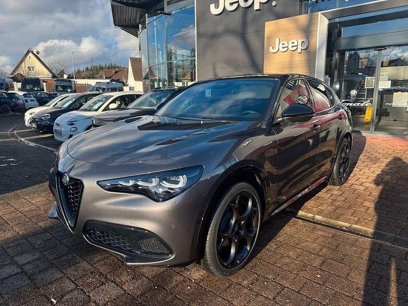 Grau Neu 2026 Alfa Romeo Stelvio Veloce SUV | 63.480 € - Bild 1/4