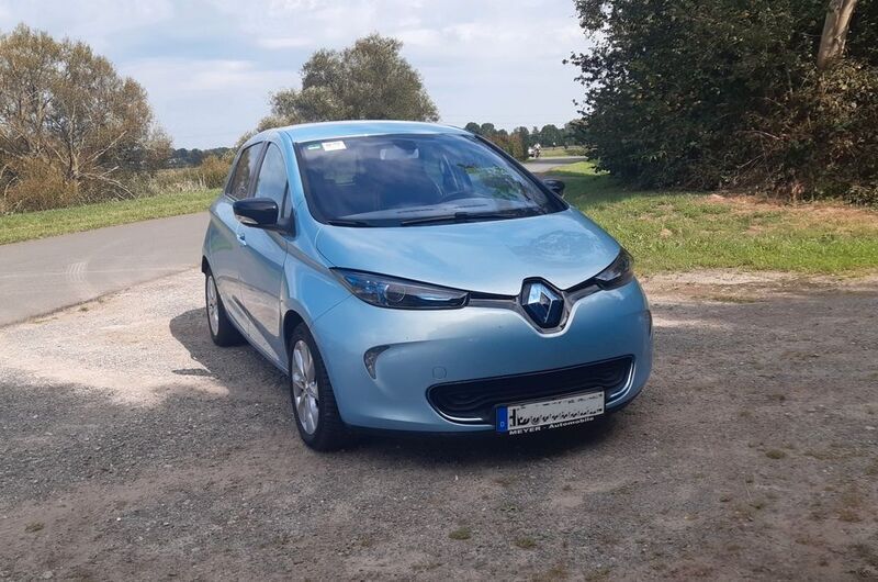 Blau Gebraucht 2013 Renault Zoe Intens Kleinwagen | 5.750 € (Fairer Preis) - Bild 1/4